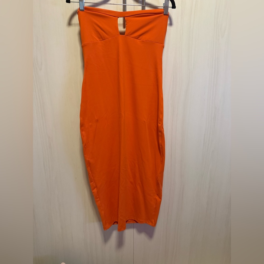 Susana Monaco Vibrant Orange Strapless Body-Con Midi Dress Size Med NWOT - Picture 2 of 5